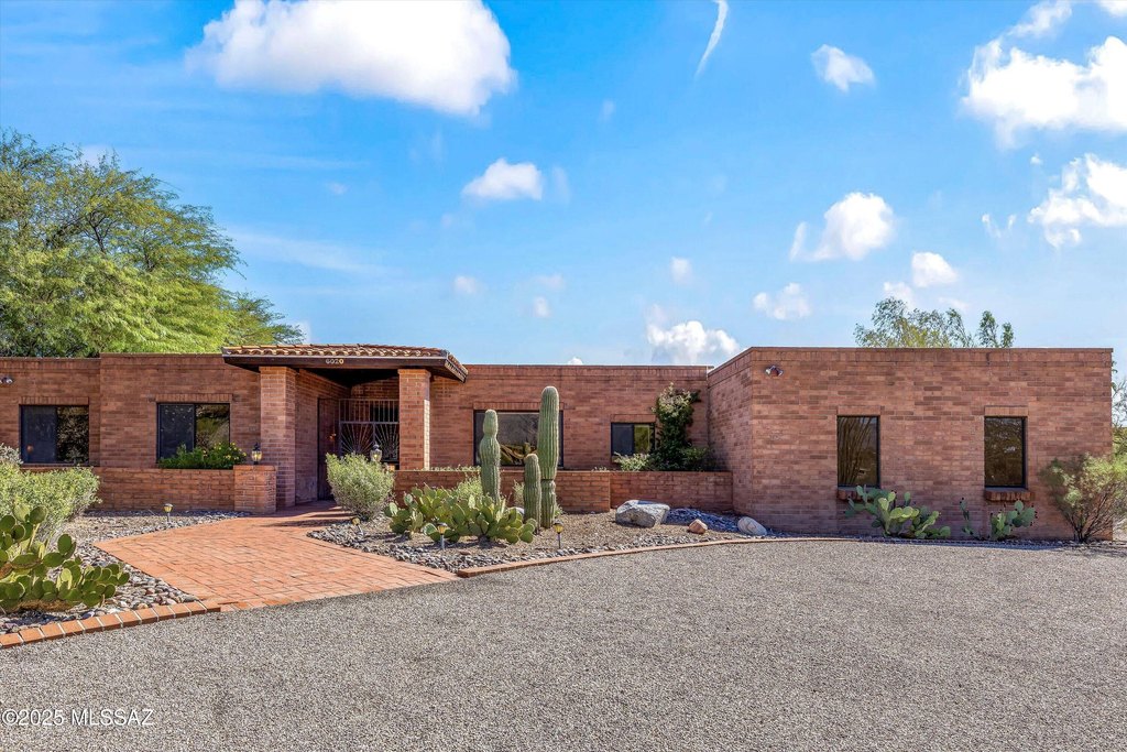 Tucson, Arizona, 85750, United States, 4 Bedrooms Bedrooms, ,3.5 BathroomsBathrooms,Residential,Forsale,2009547