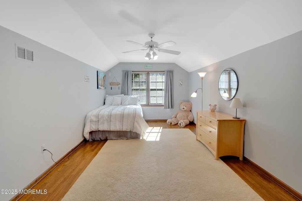 Red Bank, New Jersey, 07701, United States, 5 Bedrooms Bedrooms, ,3 BathroomsBathrooms,Residential,Forsale,1984553