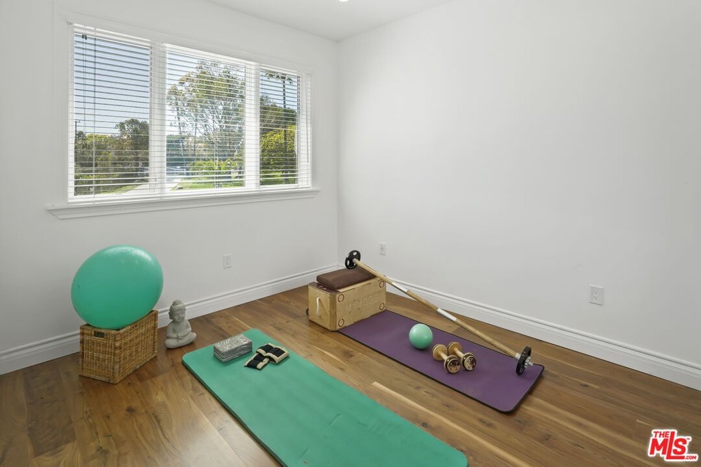 Malibu, California, 90265, United States, 5 Bedrooms Bedrooms, ,4.5 BathroomsBathrooms,Residential,Forsale,2001438