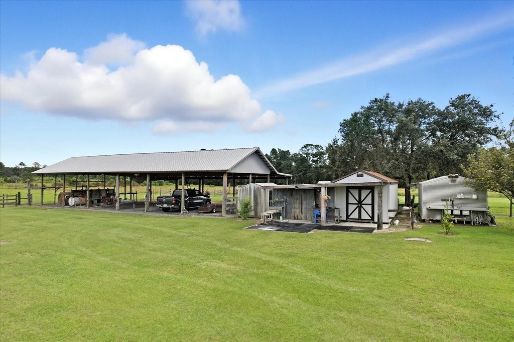 MORRISTON, Florida, 32668, United States, 4 Bedrooms Bedrooms, ,4.5 BathroomsBathrooms,Residential,Forsale,1994129