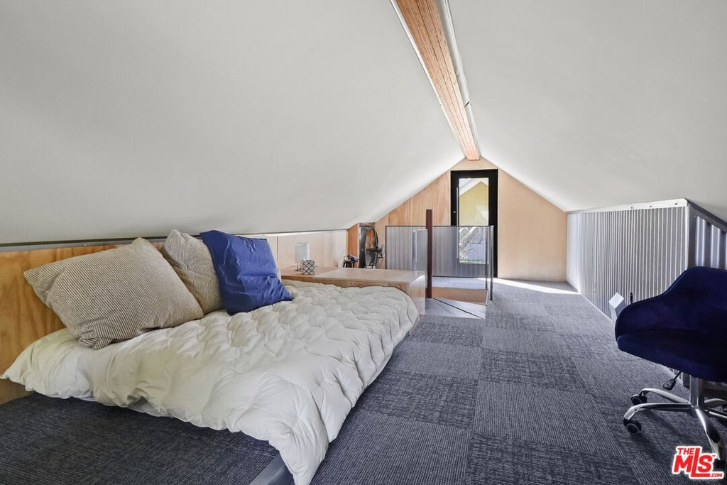 Malibu, California, 90265, United States, 3 Bedrooms Bedrooms, ,2.5 BathroomsBathrooms,Residential,Forsale,2009617