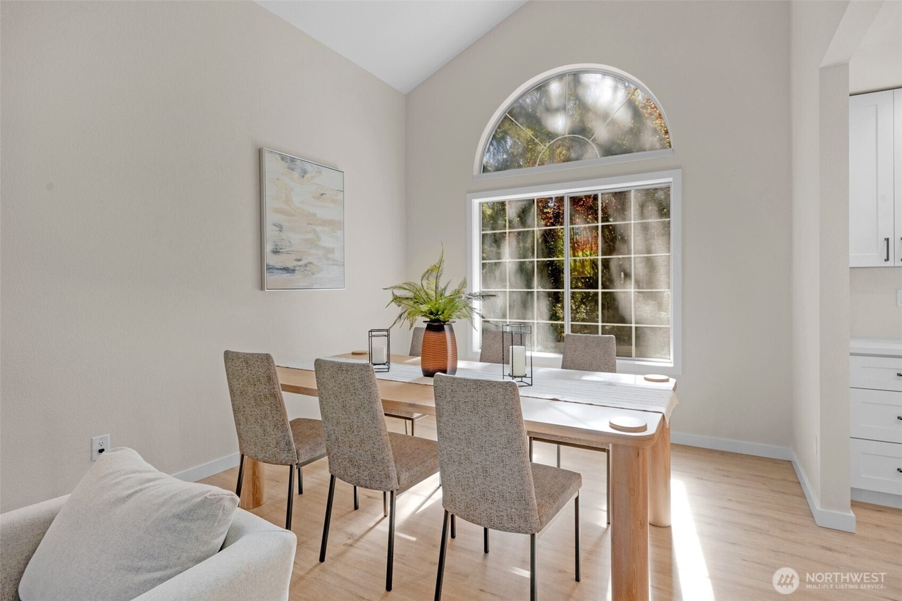 Everett, Washington, 98208, United States, 3 Bedrooms Bedrooms, ,2 BathroomsBathrooms,Residential,Forsale,1965889