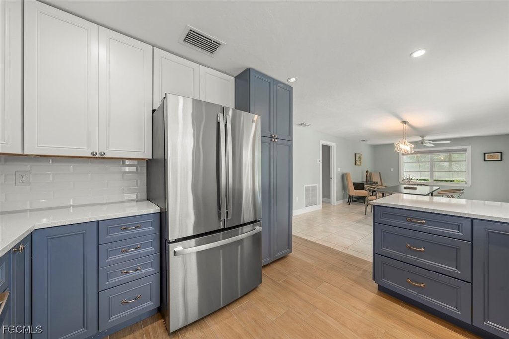 Sanibel, Florida, 33957, United States, 3 Bedrooms Bedrooms, ,2 BathroomsBathrooms,Residential,Forsale,1971931