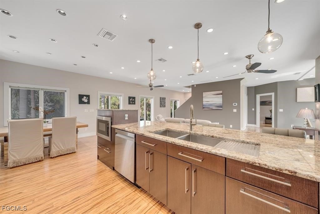 Sanibel, Florida, 33957, United States, 3 Bedrooms Bedrooms, ,4 BathroomsBathrooms,Residential,Forsale,1971927