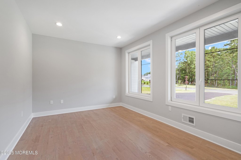 Howell, New Jersey, 07731, United States, 6 Bedrooms Bedrooms, ,5.5 BathroomsBathrooms,Residential,Forsale,1984568