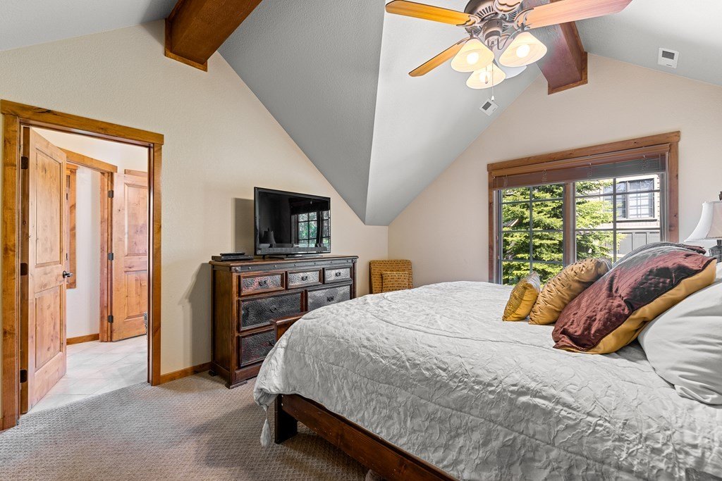 Donnelly, Idaho, 83615, United States, 2 Bedrooms Bedrooms, ,3 BathroomsBathrooms,Residential,Forsale,1996714