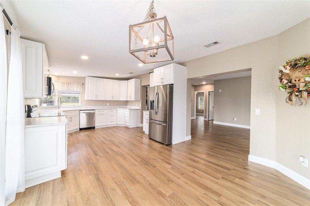 BELLEVIEW, Florida, 34420, United States, 4 Bedrooms Bedrooms, ,3 BathroomsBathrooms,Residential,Forsale,1994121