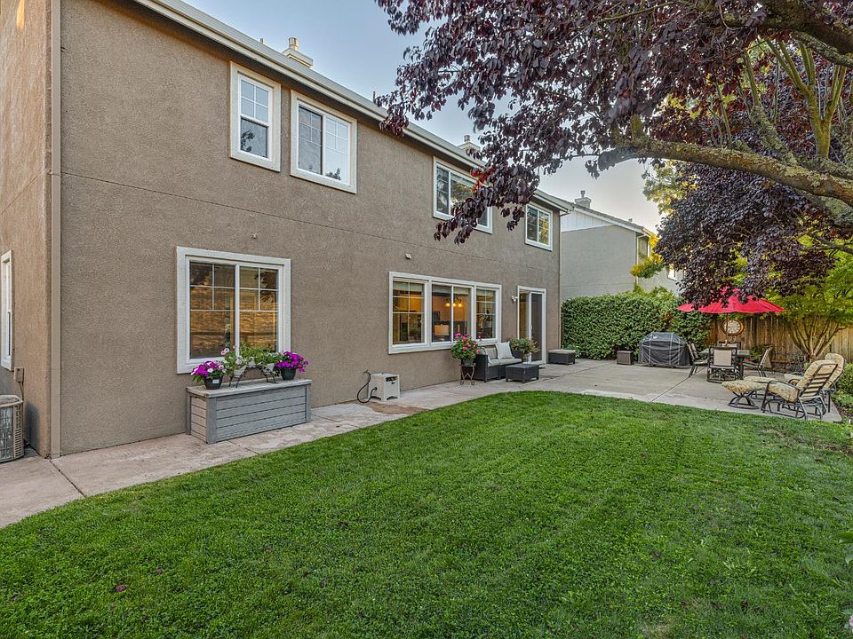 Petaluma, California, 94952, United States, 4 Bedrooms Bedrooms, ,3 BathroomsBathrooms,Residential,Forsale,1985922