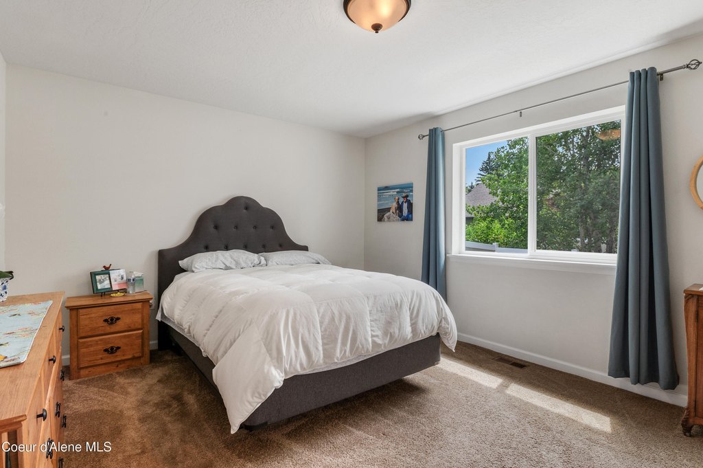 Sandpoint, Idaho, 83864, United States, 3 Bedrooms Bedrooms, ,2 BathroomsBathrooms,Residential,Forsale,1946335