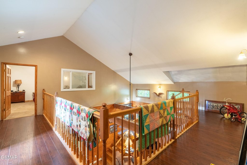 Sevierville, Tennessee, 37876, United States, 4 Bedrooms Bedrooms, ,2.5 BathroomsBathrooms,Residential,Forsale,1999448