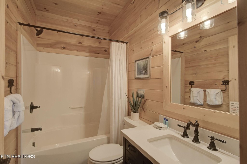 Sevierville, Tennessee, 37862, United States, 5 Bedrooms Bedrooms, ,4 BathroomsBathrooms,Residential,Forsale,1973603