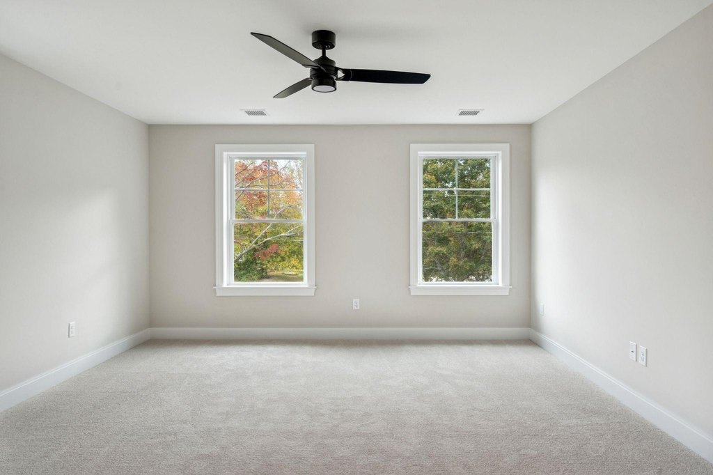 Portsmouth, New Hampshire, 03801, United States, 4 Bedrooms Bedrooms, ,2.5 BathroomsBathrooms,Residential,Forsale,2002371