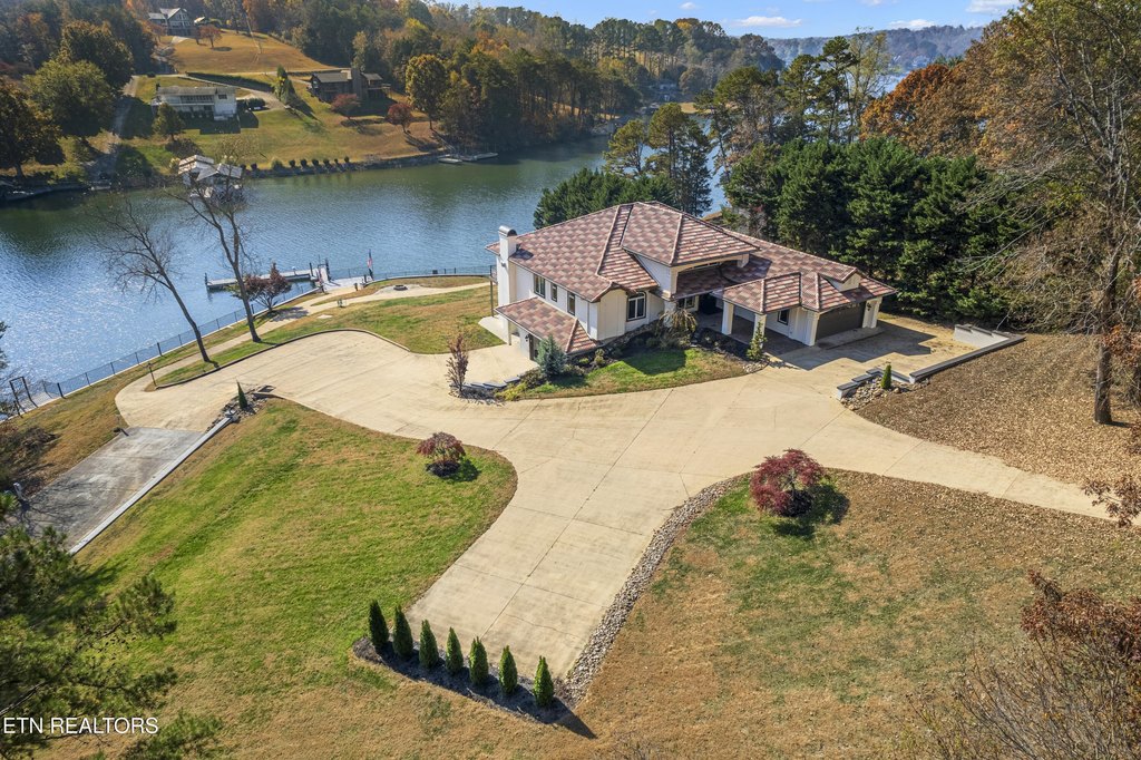 Friendsville, Tennessee, 37737, United States, 3 Bedrooms Bedrooms, ,5.5 BathroomsBathrooms,Residential,Forsale,1893721