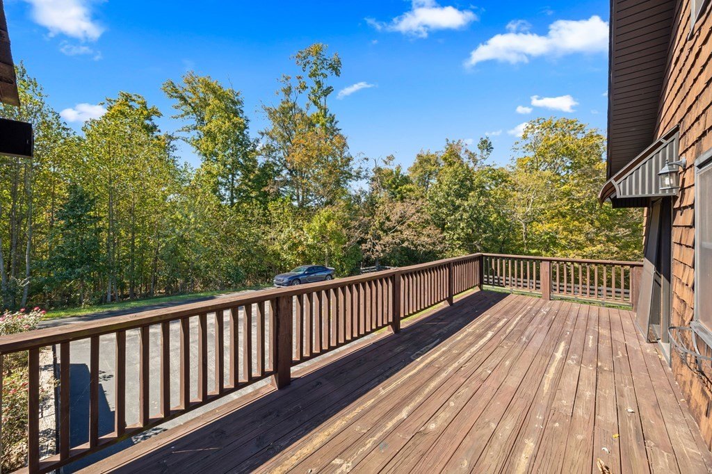 Byrdstown, Tennessee, 38549, United States, 2 Bedrooms Bedrooms, ,3 BathroomsBathrooms,Residential,Forsale,1996611