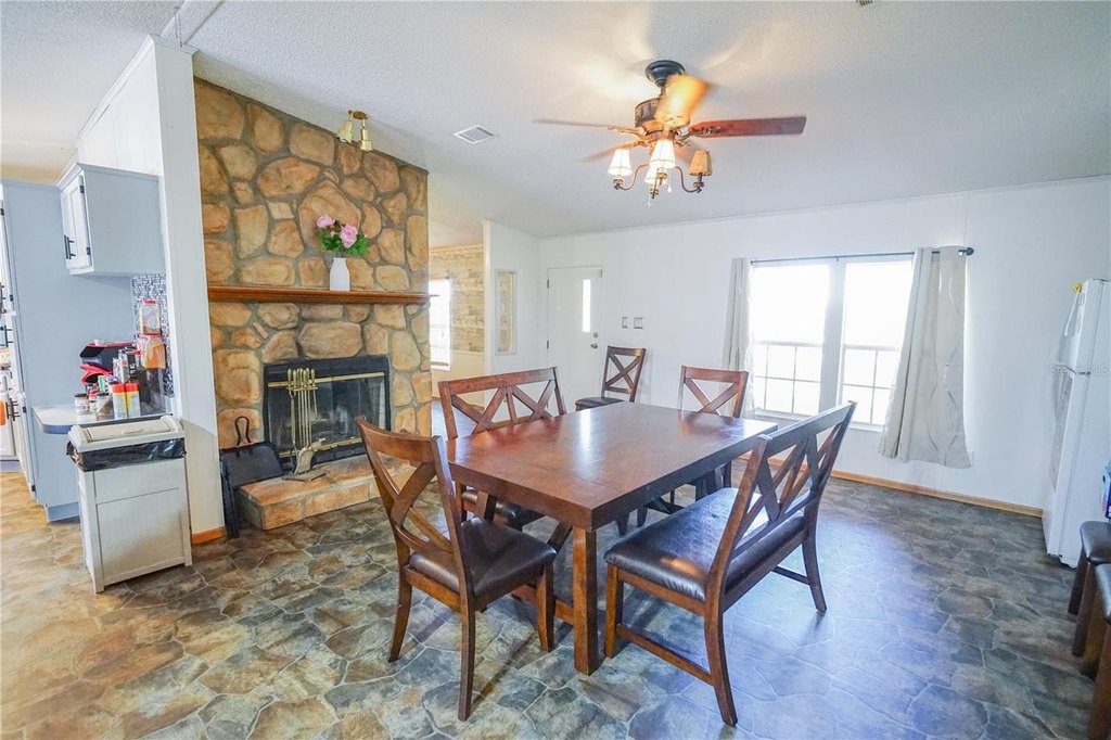 MORRISTON, Florida, 32668, United States, 4 Bedrooms Bedrooms, ,2 BathroomsBathrooms,Residential,Forsale,1994117