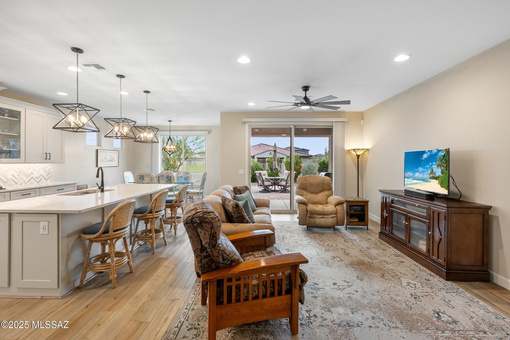 Tucson, Arizona, 85742, United States, 3 Bedrooms Bedrooms, ,2 BathroomsBathrooms,Residential,Forsale,1990091