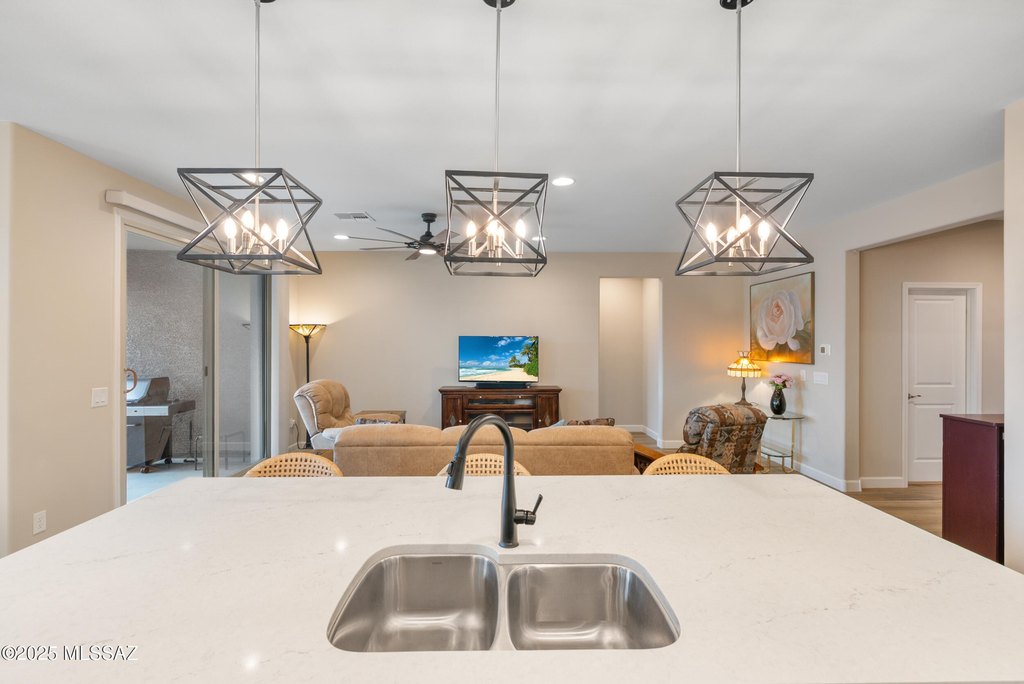 Tucson, Arizona, 85742, United States, 3 Bedrooms Bedrooms, ,2 BathroomsBathrooms,Residential,Forsale,1990091