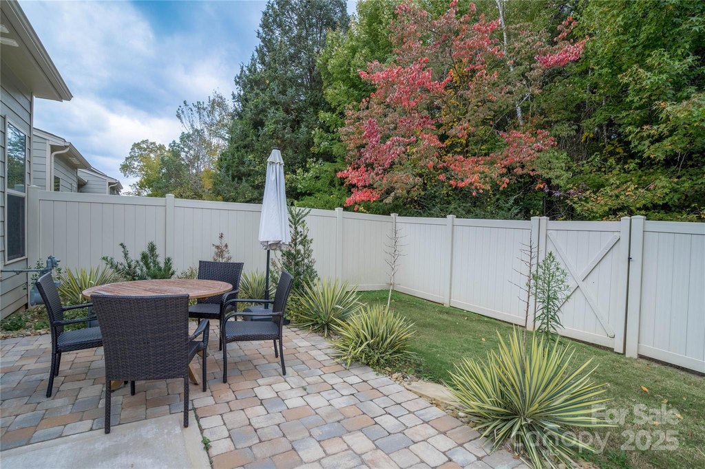 Mooresville, North Carolina, 28117, United States, 3 Bedrooms Bedrooms, ,2.5 BathroomsBathrooms,Residential,Forsale,2004566