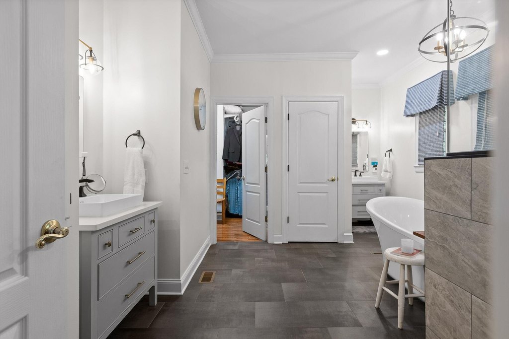 Cleveland, Tennessee, 37312, United States, 4 Bedrooms Bedrooms, ,4.5 BathroomsBathrooms,Residential,Forsale,1995339