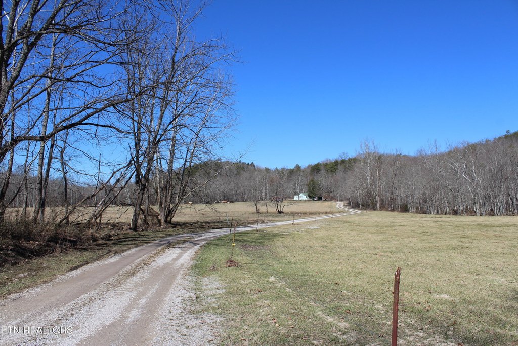 Jamestown, Tennessee, 38556, United States, 3 Bedrooms Bedrooms, ,1 BathroomBathrooms,Residential,Forsale,1885987