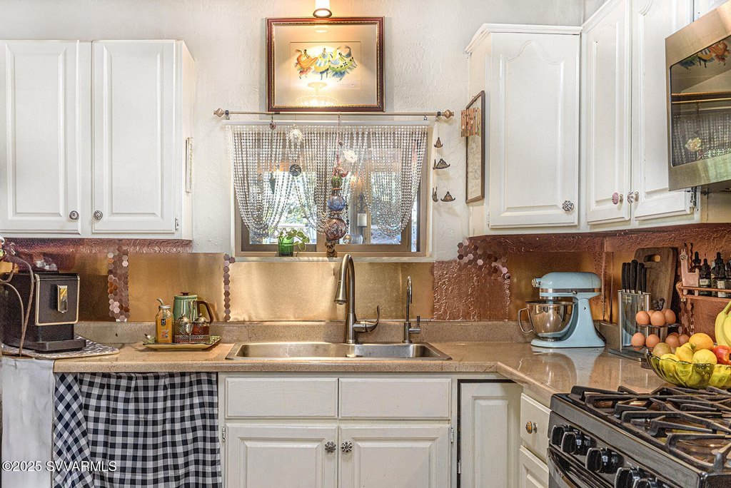 Sedona, Arizona, 86336, United States, 2 Bedrooms Bedrooms, ,1 BathroomBathrooms,Residential,Forsale,2004626