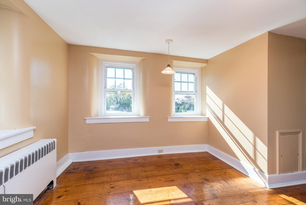 SCHWENKSVILLE, Pennsylvania, 19473, United States, 4 Bedrooms Bedrooms, ,2 BathroomsBathrooms,Residential,Forsale,2004194