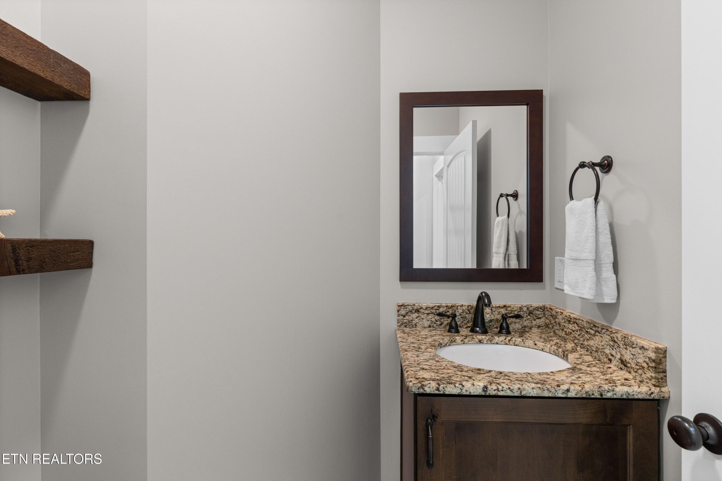 Maryville, Tennessee, 37804, United States, 4 Bedrooms Bedrooms, ,2 BathroomsBathrooms,Residential,Forsale,1973599