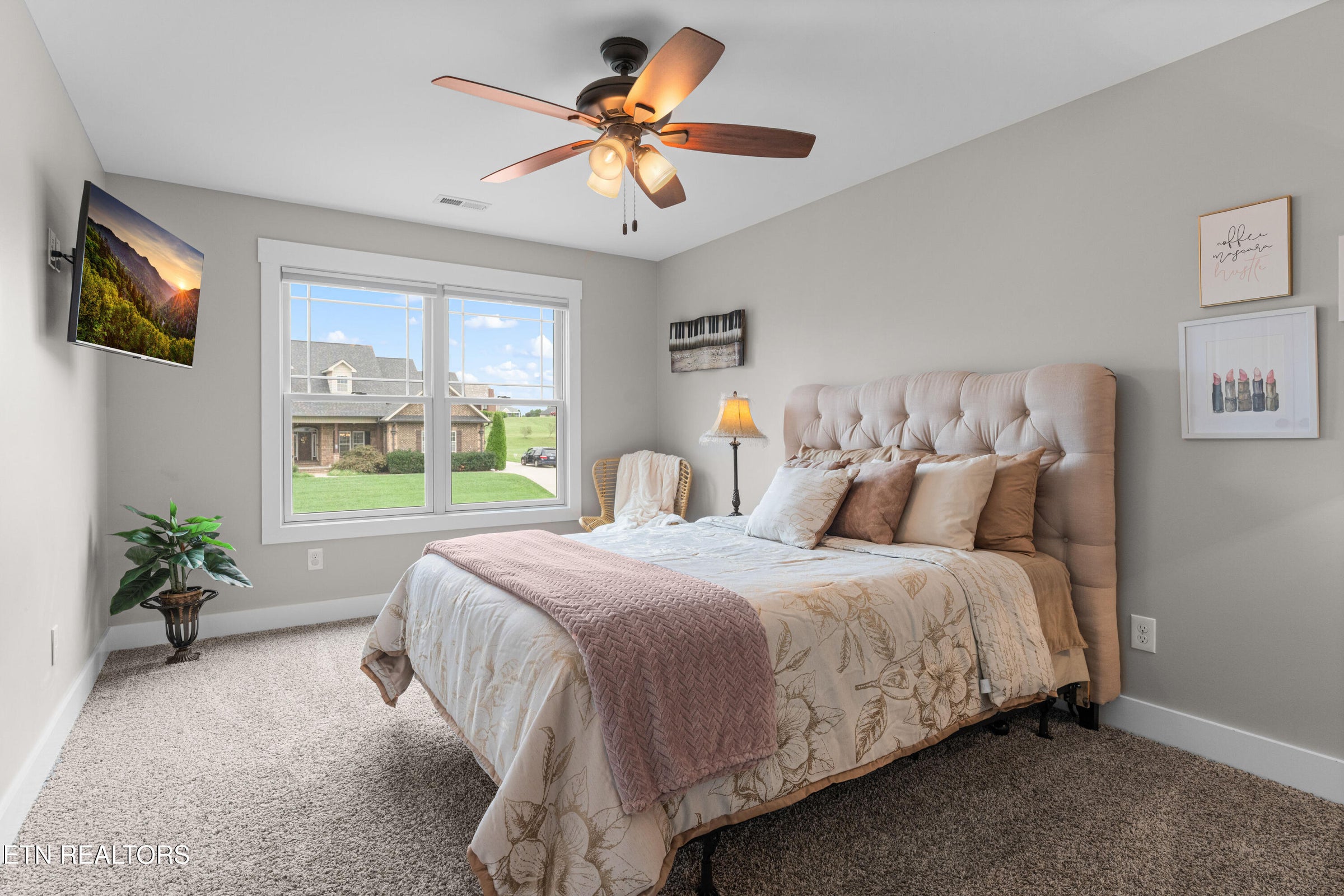 Maryville, Tennessee, 37804, United States, 4 Bedrooms Bedrooms, ,2 BathroomsBathrooms,Residential,Forsale,1973599