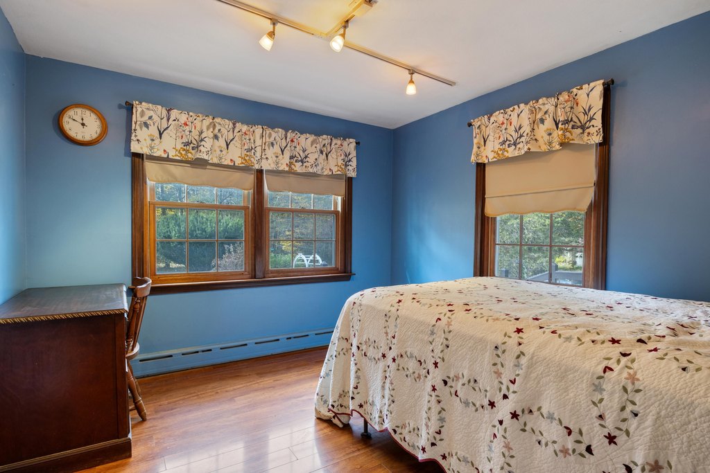 Eliot, Maine, 03903, United States, 4 Bedrooms Bedrooms, ,2 BathroomsBathrooms,Residential,Forsale,2002417