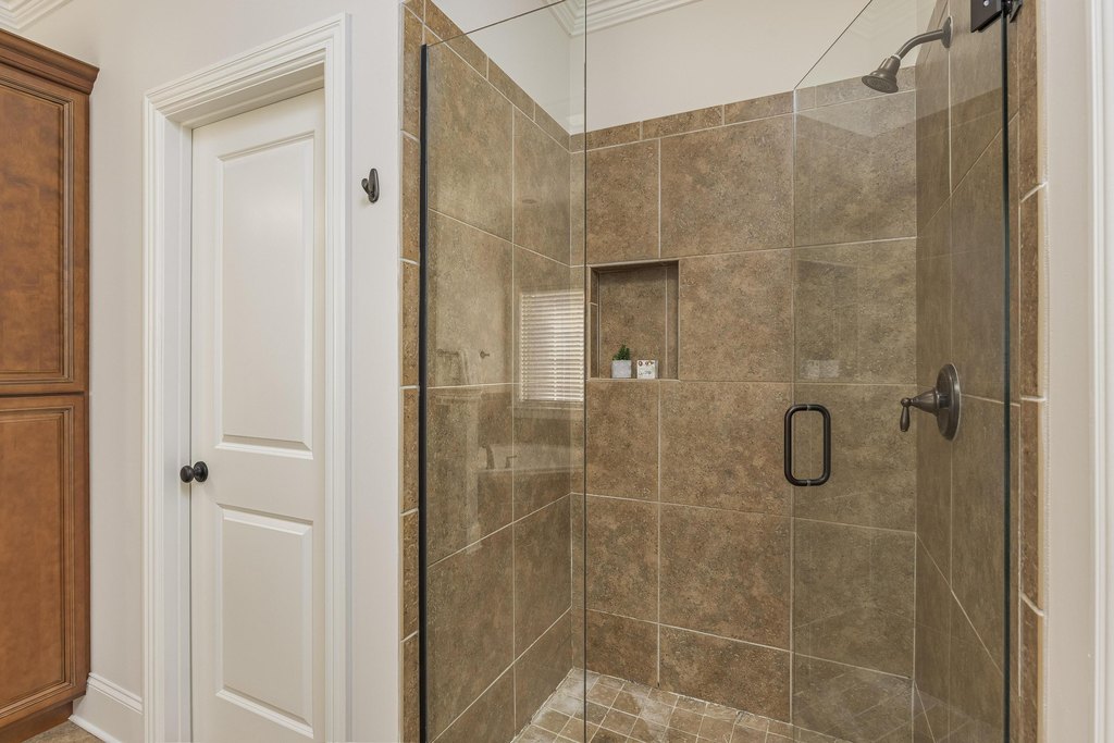 Chattanooga, Tennessee, 37415, United States, 4 Bedrooms Bedrooms, ,2.5 BathroomsBathrooms,Residential,Forsale,1995340