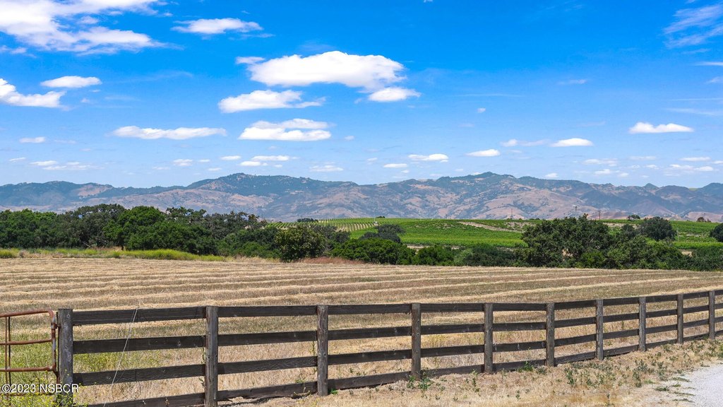 Santa Ynez, California, 93460, United States, 3 Bedrooms Bedrooms, ,2 BathroomsBathrooms,Residential,Forsale,1985951