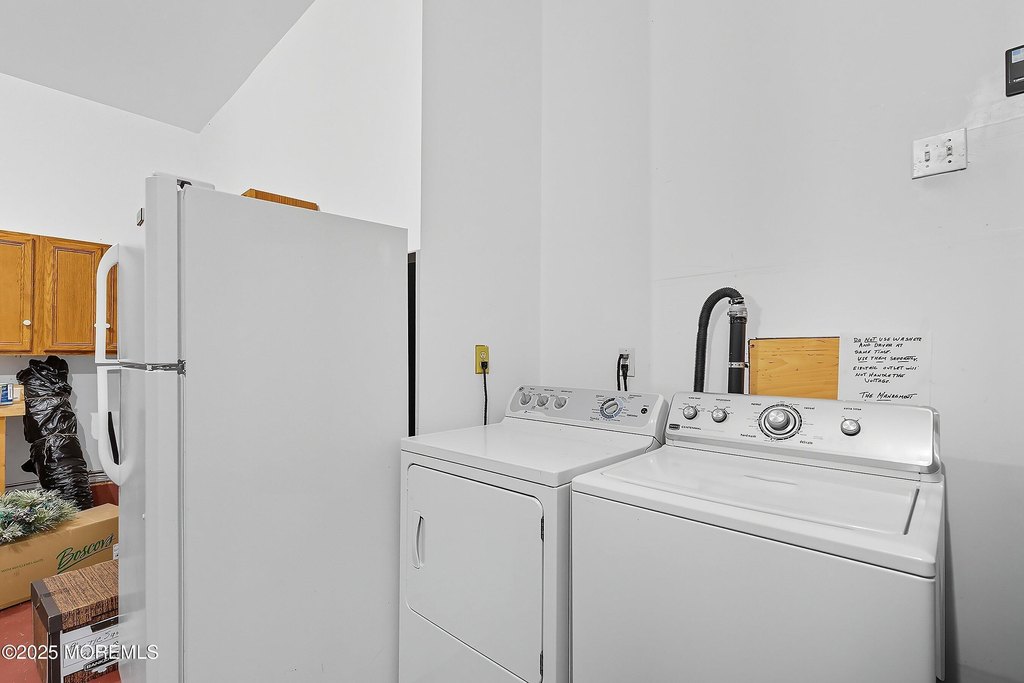 Toms River, New Jersey, 08753, United States, 4 Bedrooms Bedrooms, ,3 BathroomsBathrooms,Residential,Forsale,1994036