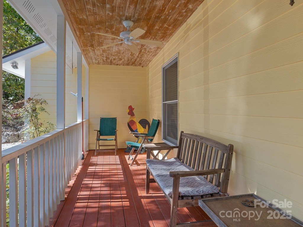 Landrum, South Carolina, 29356, United States, 2 Bedrooms Bedrooms, ,2.5 BathroomsBathrooms,Residential,Forsale,2004298