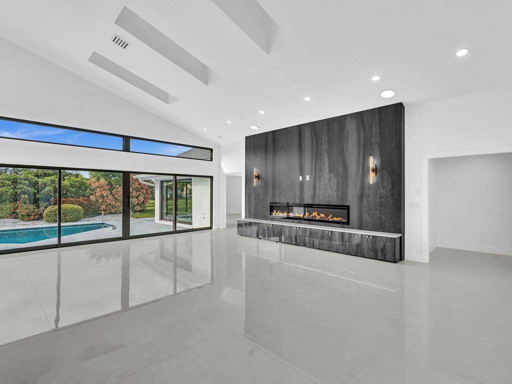 Boca Raton, Florida, 33433, United States, 5 Bedrooms Bedrooms, ,3.5 BathroomsBathrooms,Residential,Forsale,2009931