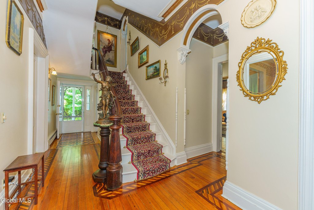 Schodack Landing, New York, 12156, United States, 7 Bedrooms Bedrooms, ,3 BathroomsBathrooms,Residential,Forsale,1953151