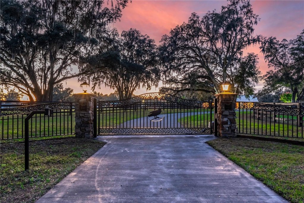 MORRISTON, Florida, 32668, United States, 4 Bedrooms Bedrooms, ,3.5 BathroomsBathrooms,Residential,Forsale,2010925