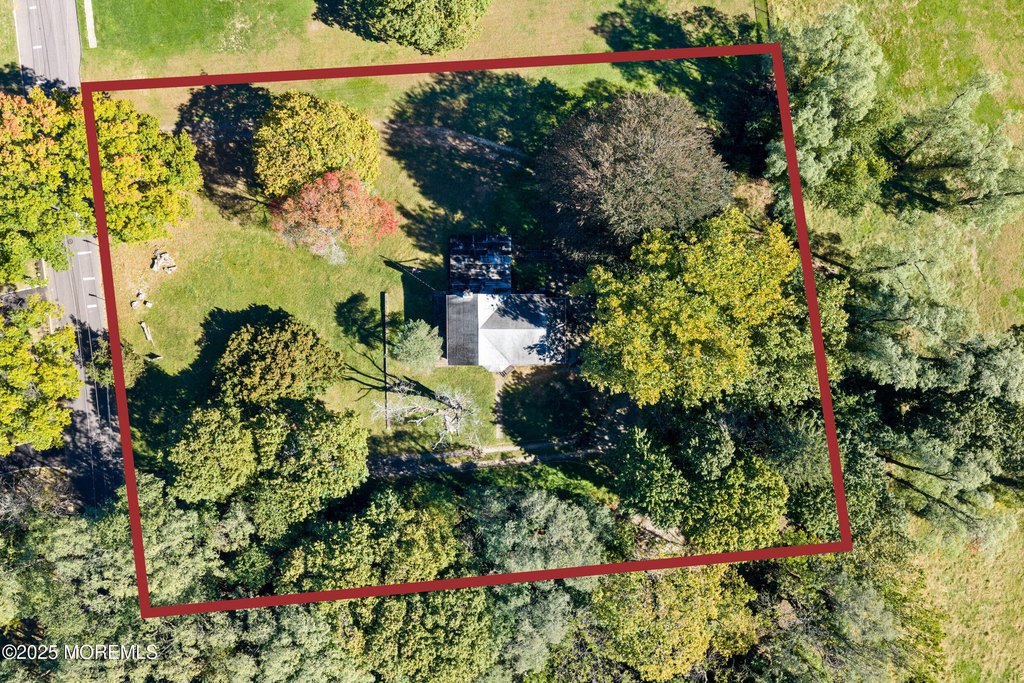 Eatontown, New Jersey, 07724, United States, 4 Bedrooms Bedrooms, ,2 BathroomsBathrooms,Residential,Forsale,1984569