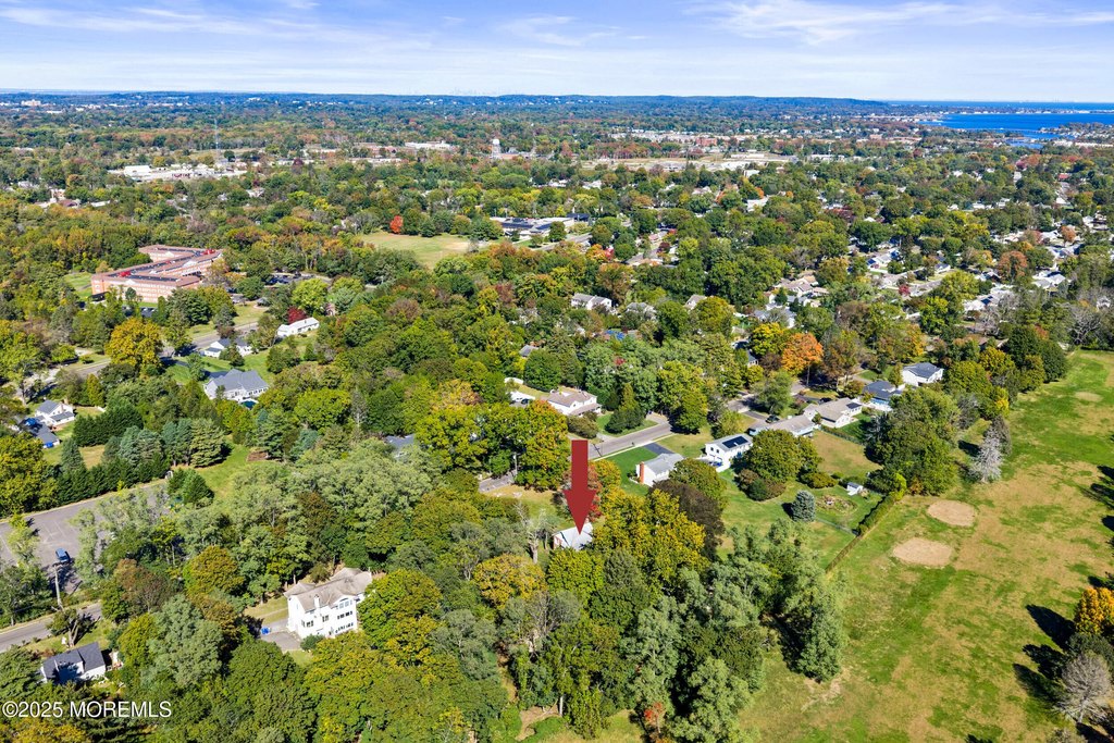 Eatontown, New Jersey, 07724, United States, 4 Bedrooms Bedrooms, ,2 BathroomsBathrooms,Residential,Forsale,1984569