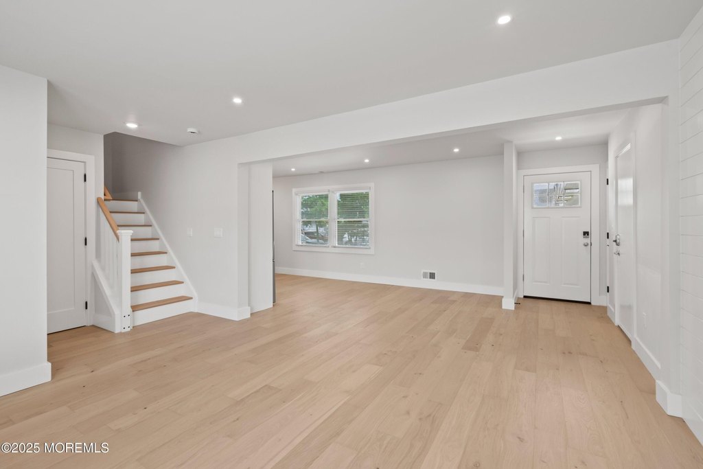 Lavallette, New Jersey, 08735, United States, 3 Bedrooms Bedrooms, ,2 BathroomsBathrooms,Residential,Forsale,2008474