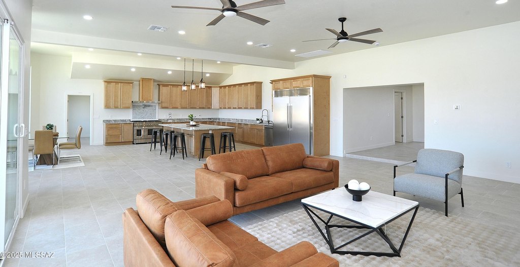 Tucson, Arizona, 85719, United States, 4 Bedrooms Bedrooms, ,5 BathroomsBathrooms,Residential,Forsale,1990105