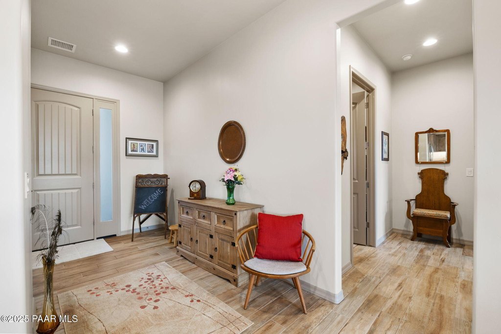 Prescott Valley, Arizona, 86315, United States, 3 Bedrooms Bedrooms, ,2 BathroomsBathrooms,Residential,Forsale,1929278