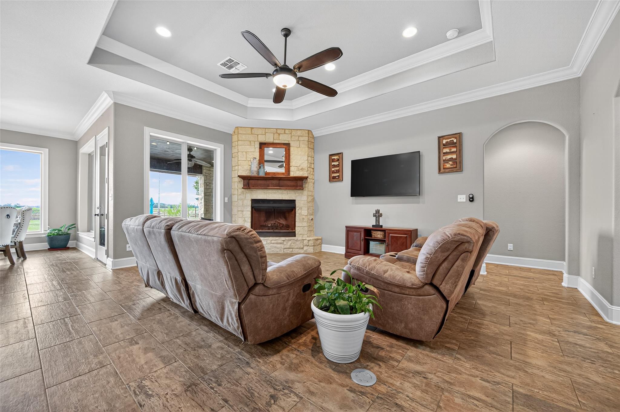 Needville, Texas, 77461, United States, 4 Bedrooms Bedrooms, ,3 BathroomsBathrooms,Residential,Forsale,1973418