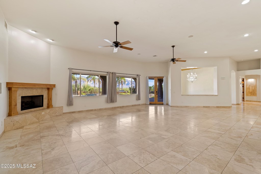 Tucson, Arizona, 85755, United States, 4 Bedrooms Bedrooms, ,5.5 BathroomsBathrooms,Residential,Forsale,1990104