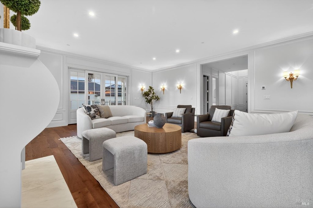 Santa Rosa, California, 95403, United States, 5 Bedrooms Bedrooms, ,4 BathroomsBathrooms,Residential,Forsale,2014494