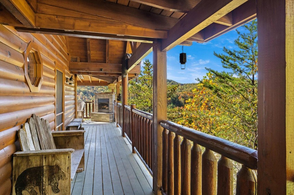 Sevierville, Tennessee, 37862, United States, 3 Bedrooms Bedrooms, ,3 BathroomsBathrooms,Residential,Forsale,1988739