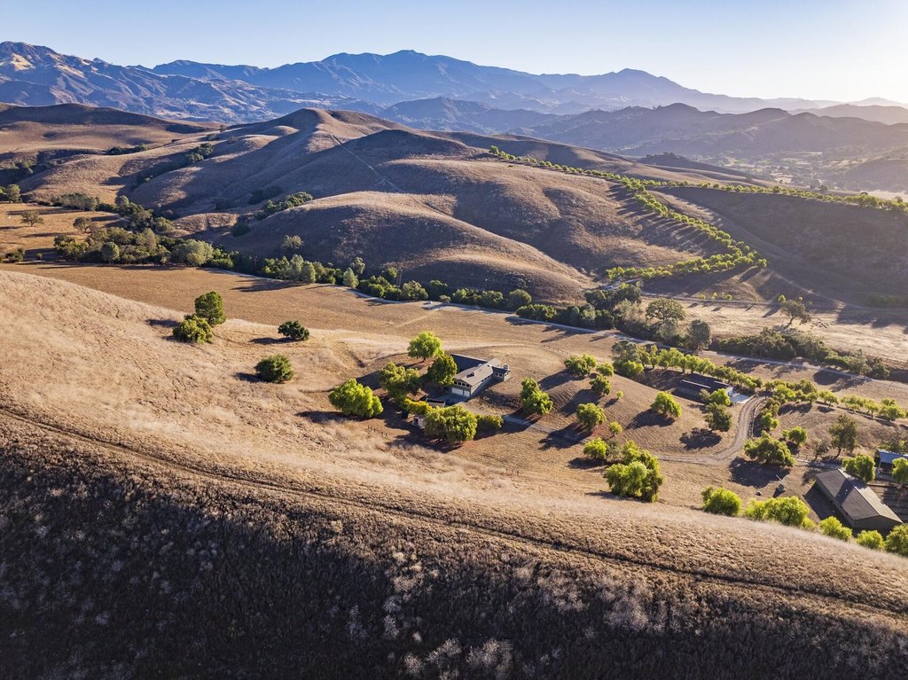 SANTA YNEZ, California, 93460, United States, 4 Bedrooms Bedrooms, ,6 BathroomsBathrooms,Residential,Forsale,2004323