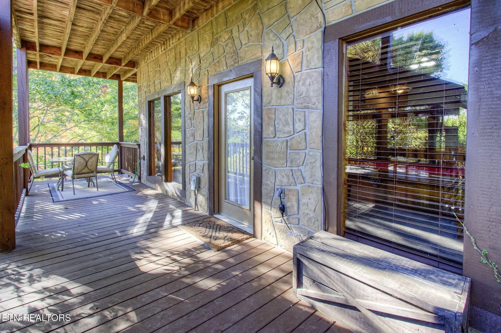 Sevierville, Tennessee, 37862, United States, 3 Bedrooms Bedrooms, ,3 BathroomsBathrooms,Residential,Forsale,1973612