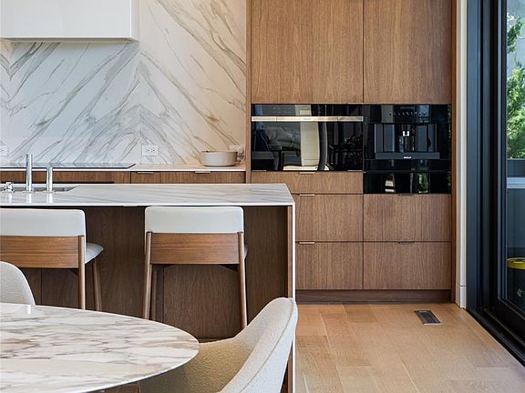 Asheville, North Carolina, 28804, United States, 4 Bedrooms Bedrooms, ,3 BathroomsBathrooms,Residential,Forsale,1986014