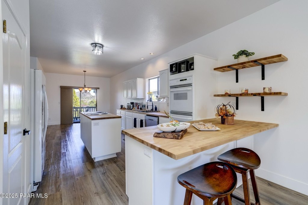 Prescott, Arizona, 86303, United States, 3 Bedrooms Bedrooms, ,2 BathroomsBathrooms,Residential,Forsale,1994061