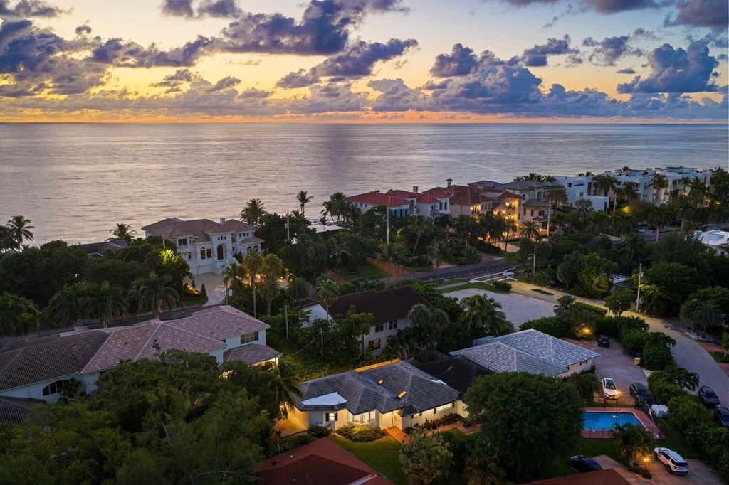 Highland Beach, Florida, 33487, United States, 3 Bedrooms Bedrooms, ,3 BathroomsBathrooms,Residential,Forsale,1996318